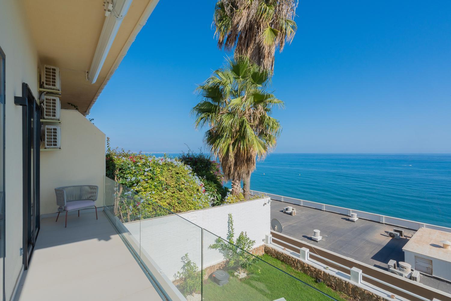 Private 250Sqm Garden Duplex, Jacuzzi, Cinema, Sea View Escape Apartment Торемолинос Екстериор снимка