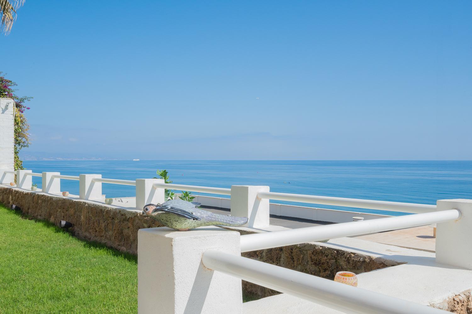 Private 250Sqm Garden Duplex, Jacuzzi, Cinema, Sea View Escape Apartment Торемолинос Екстериор снимка